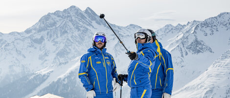 Lernen von den Besten - Schneesportlehrer der Skischule Arlberg